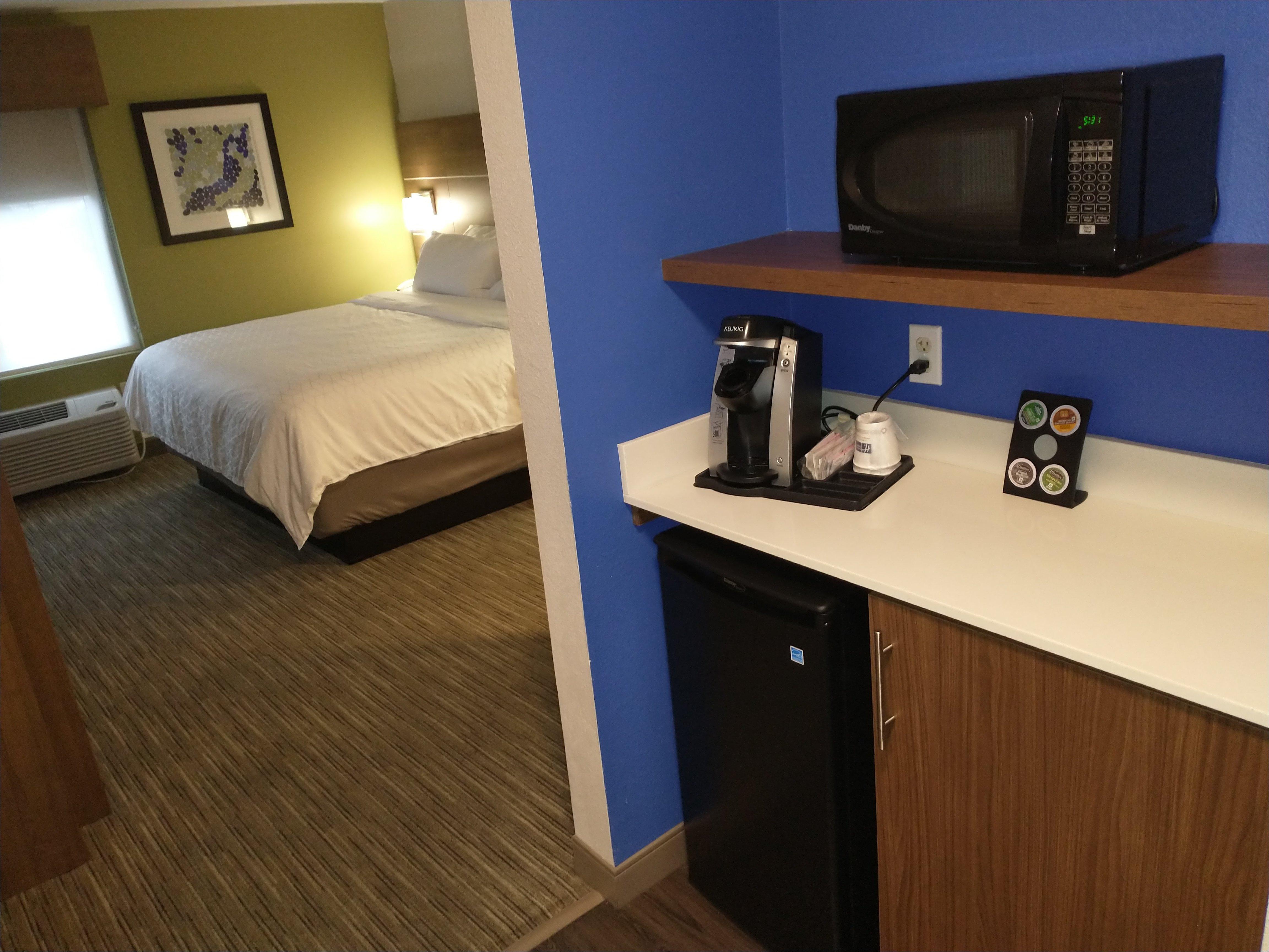 Holiday Inn Express Hotel & Suites Madison By Ihg Buitenkant foto