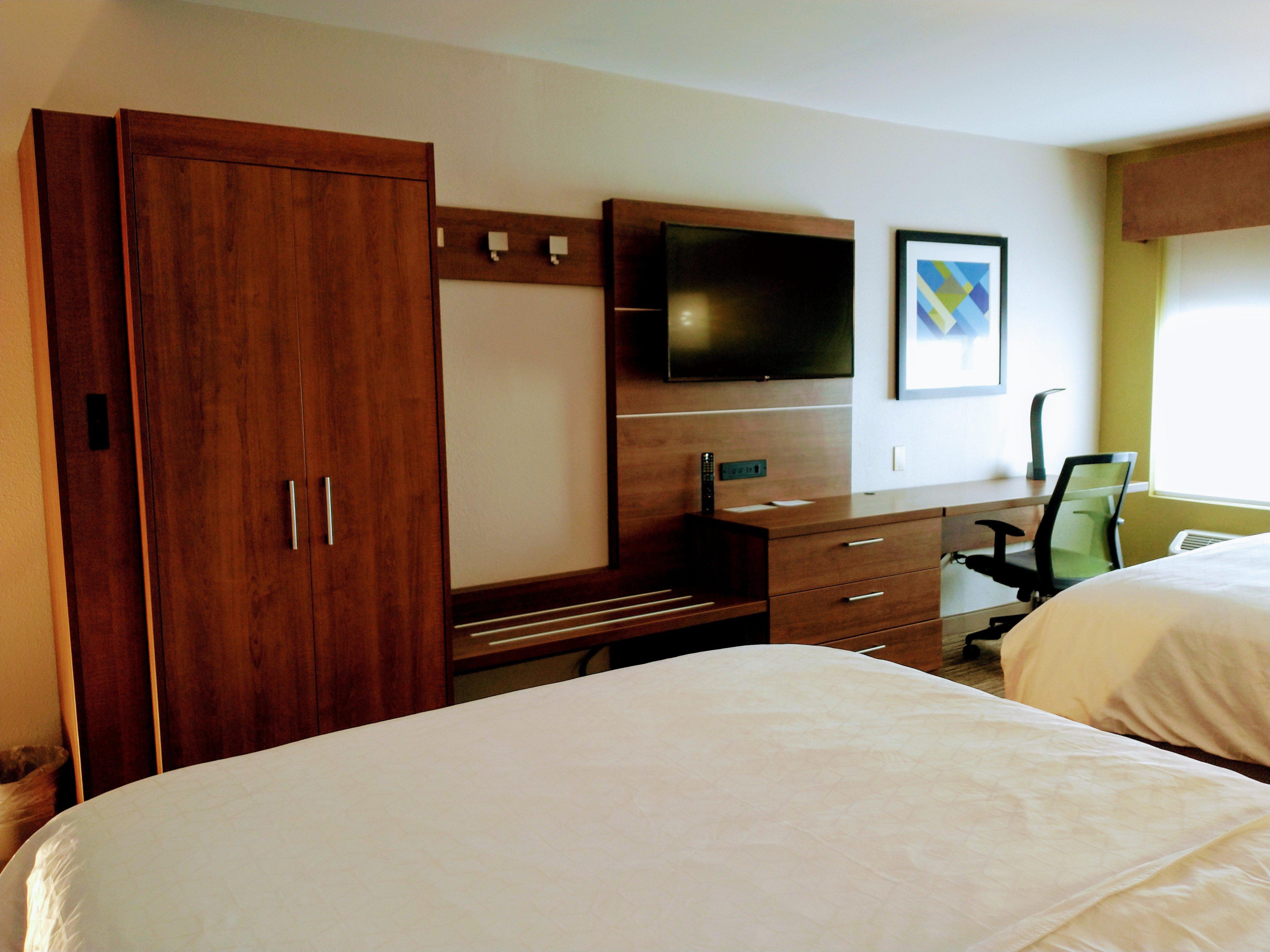 Holiday Inn Express Hotel & Suites Madison By Ihg Buitenkant foto