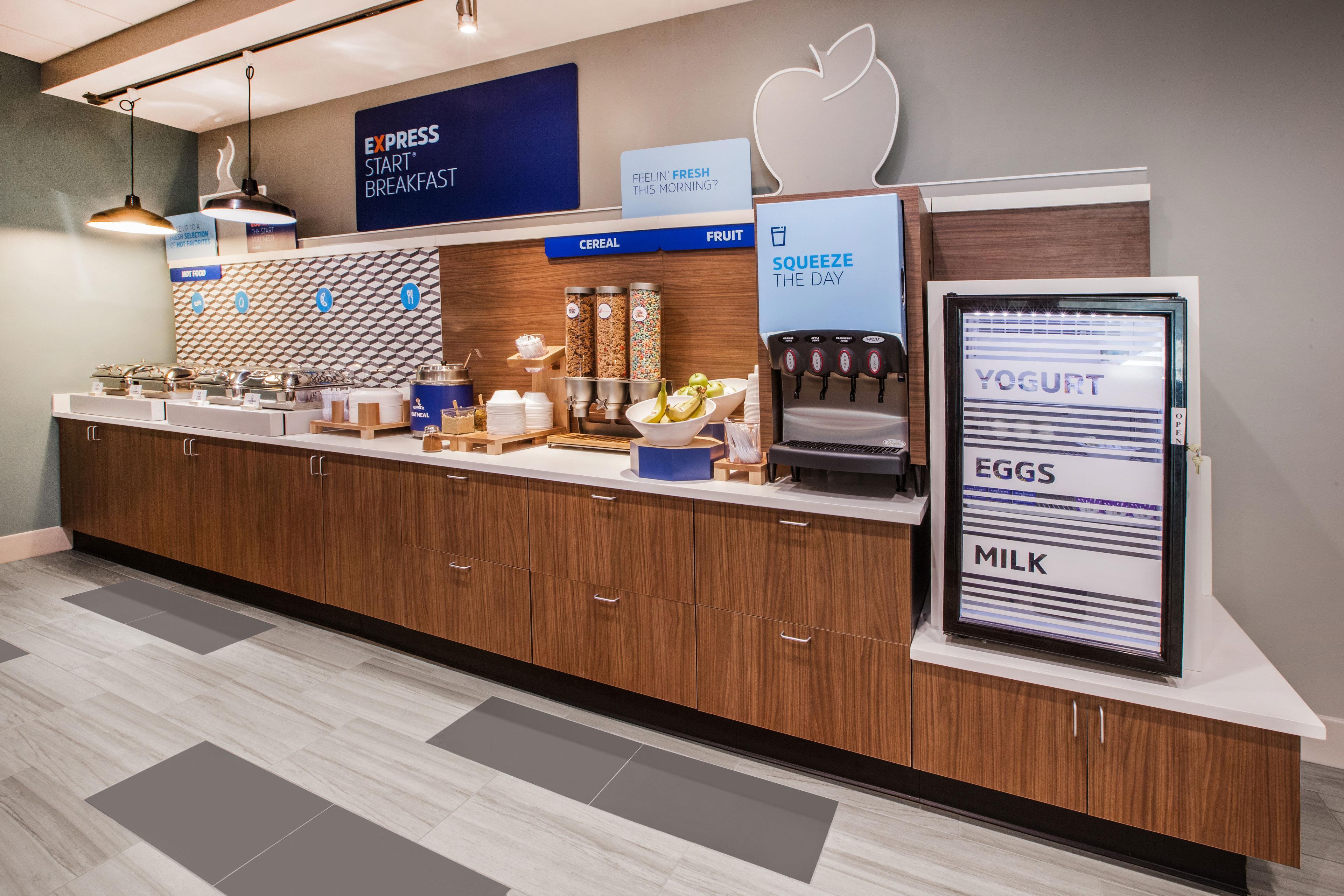 Holiday Inn Express Hotel & Suites Madison By Ihg Buitenkant foto