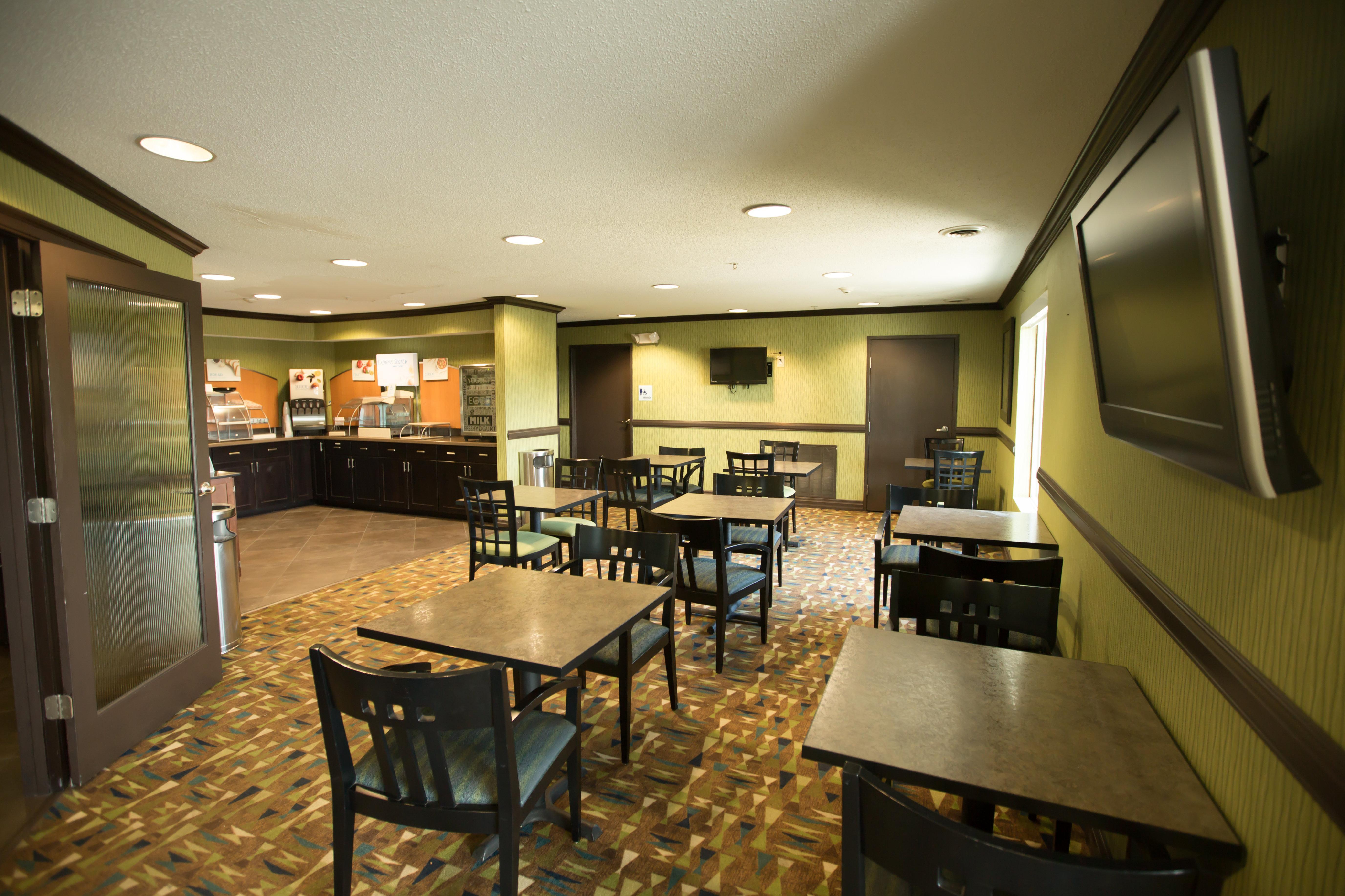 Holiday Inn Express Hotel & Suites Madison By Ihg Buitenkant foto